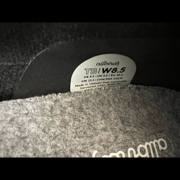 Allbirds Women’s Tree Breezers.  Made with eucalyptus tree fiber.  Size 8.5. - Picture 4 of 6